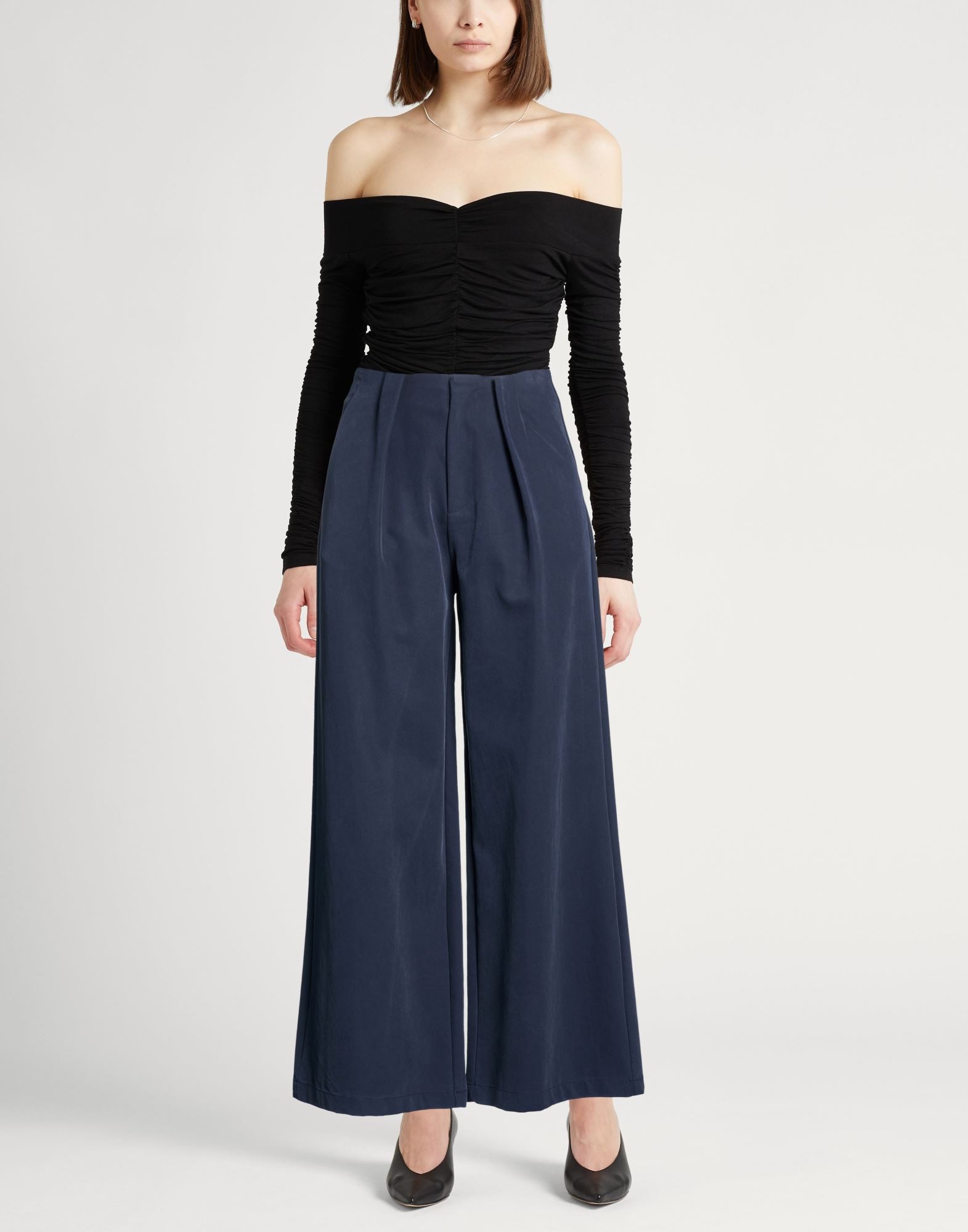  Eleh - Hosen & Röcke - Hosen - On Yoox.com 