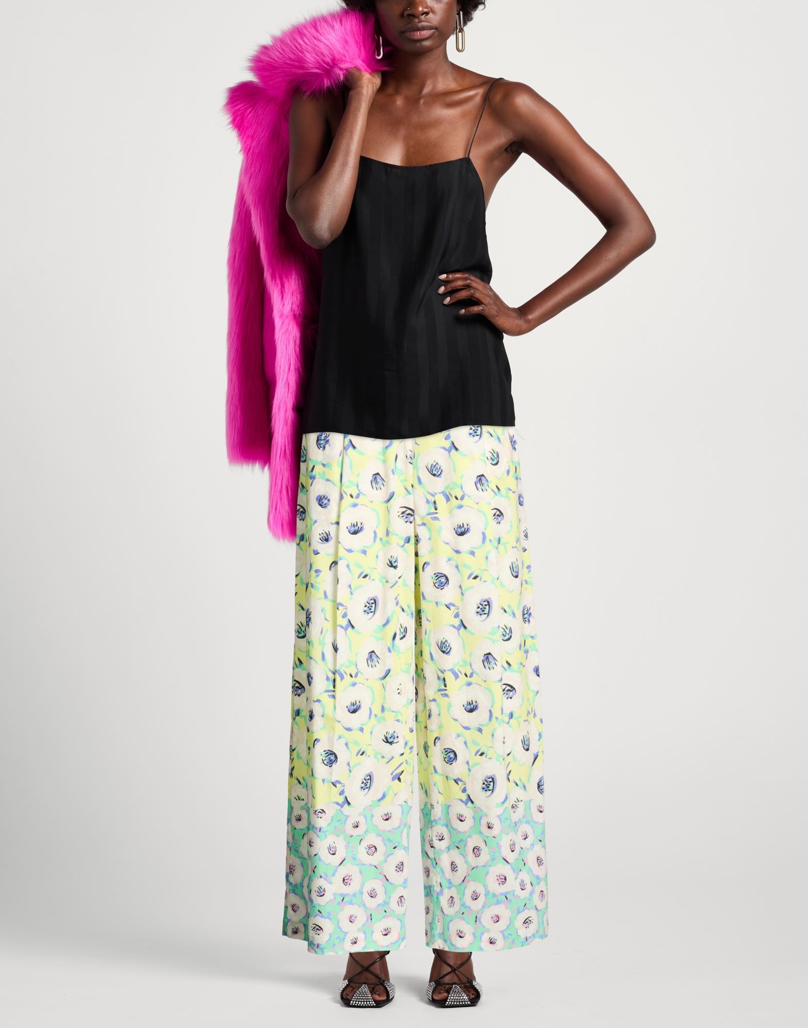  Emma & Gaia - Hosen & Röcke - Hosen - On Yoox.com 