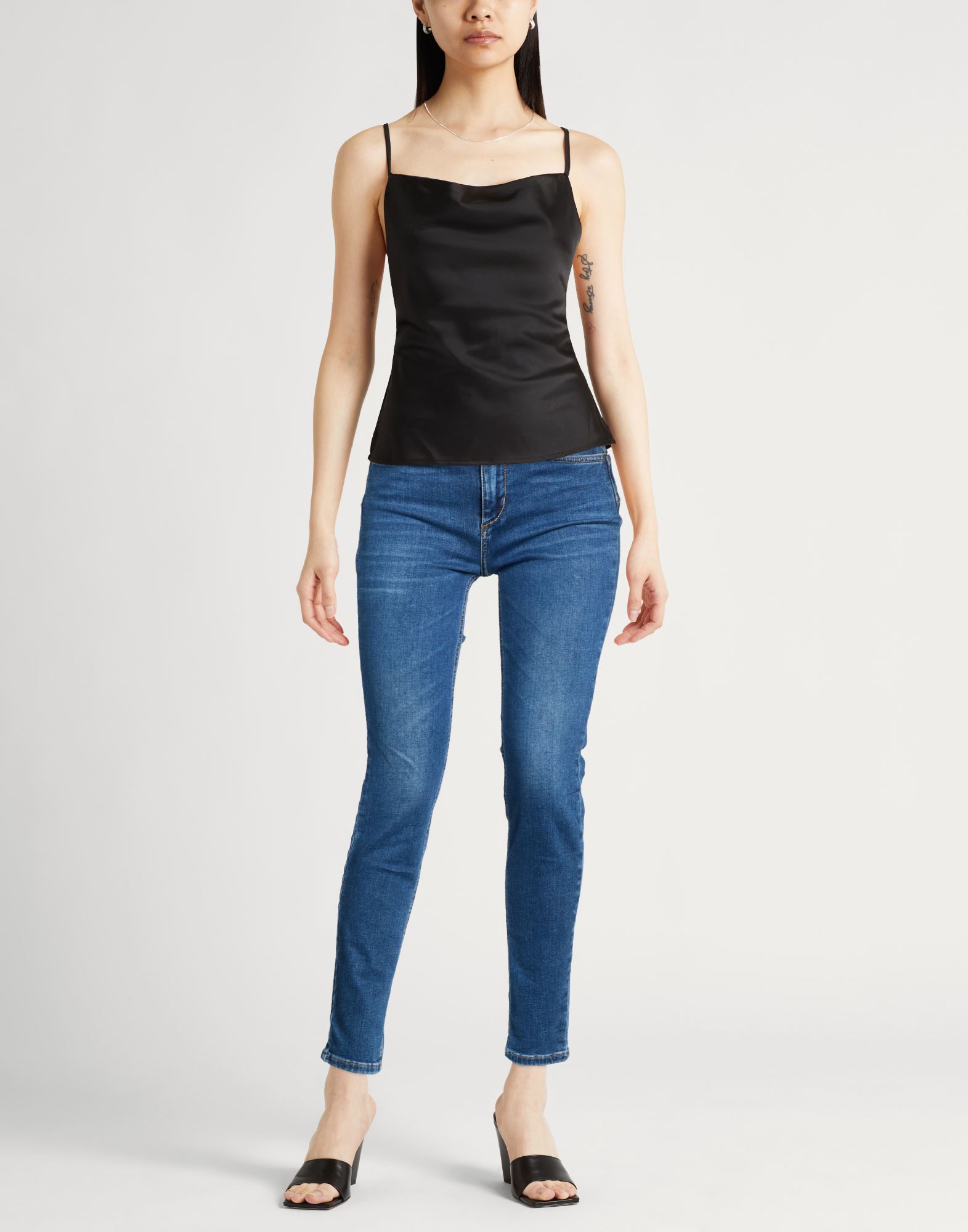  Liu •jo - Hosen & Röcke - Jeanshosen - On Yoox.com 