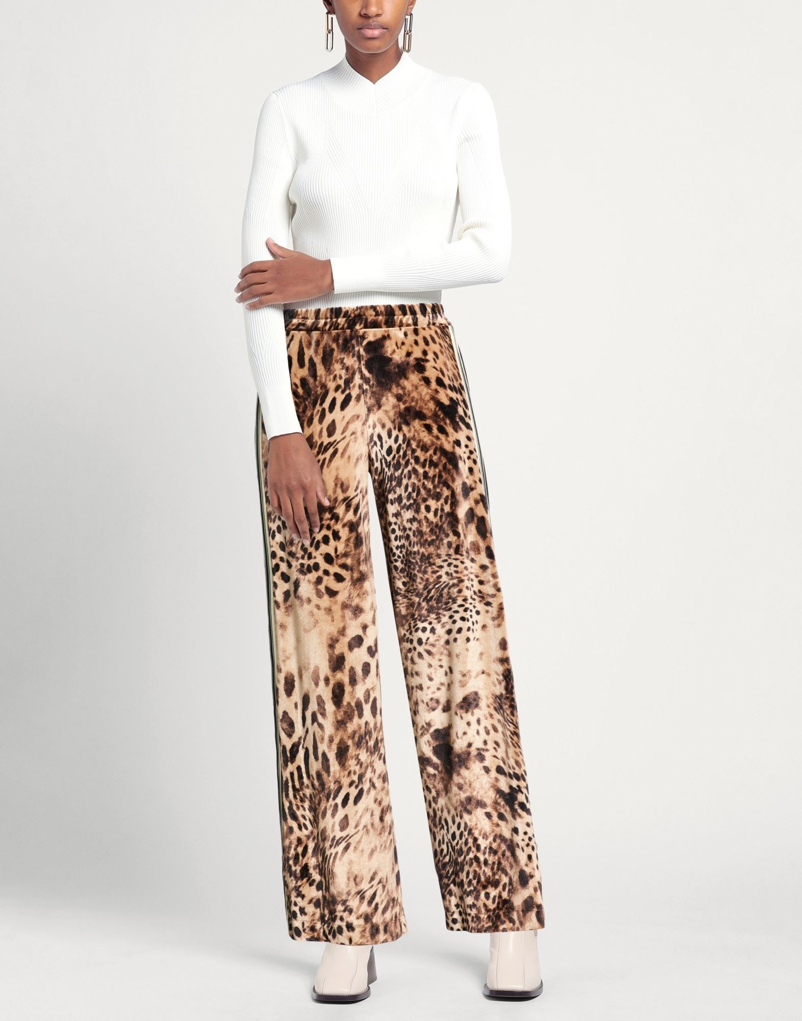  Le Streghe - Partes De Abajo - Pantalones - On Yoox.com 