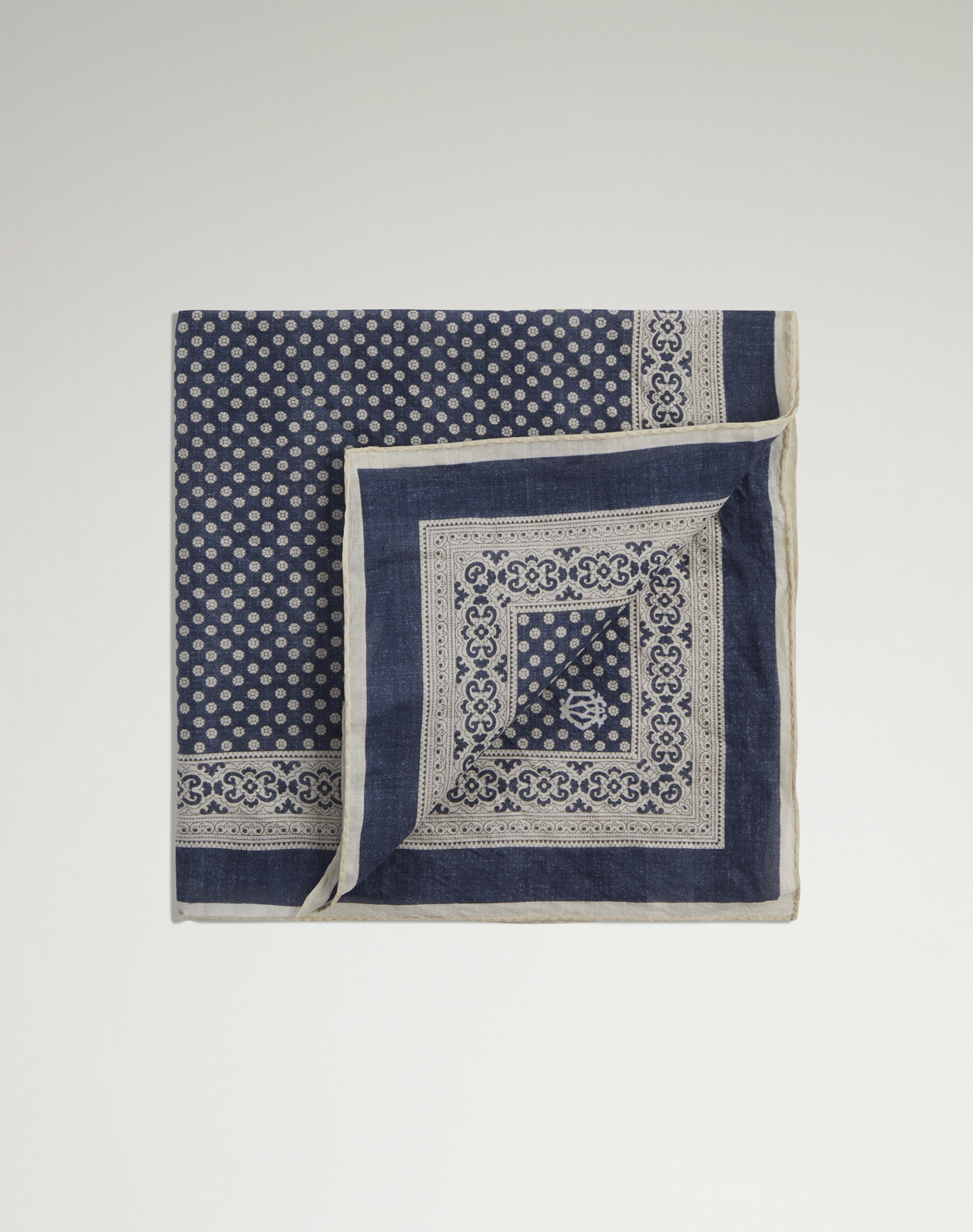 SCARVES