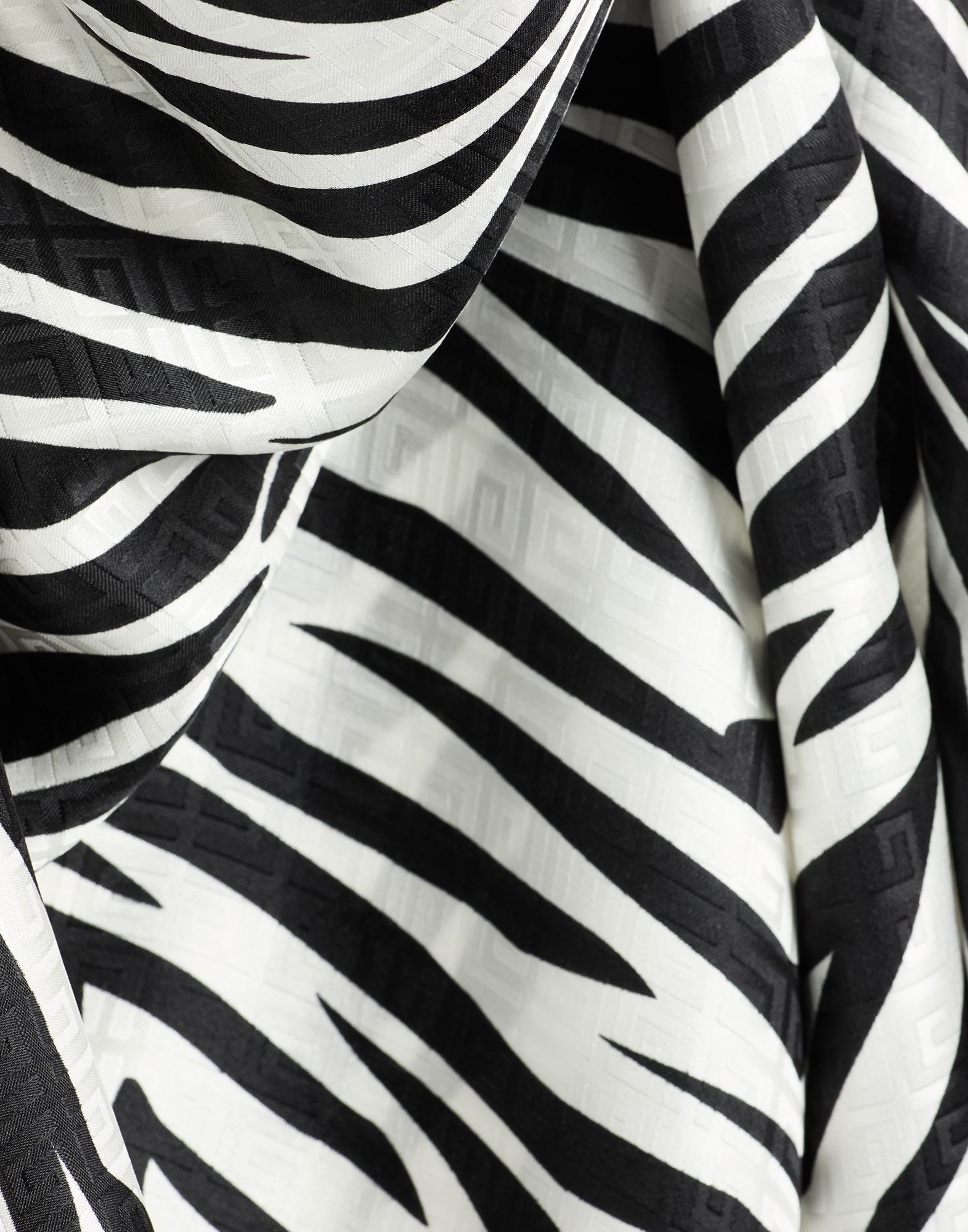  Givenchy - Accessoires - Schals - On Yoox.com 