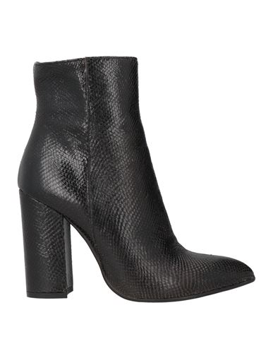 Shop Hilya Woman Ankle Boots Black Size 6 Leather