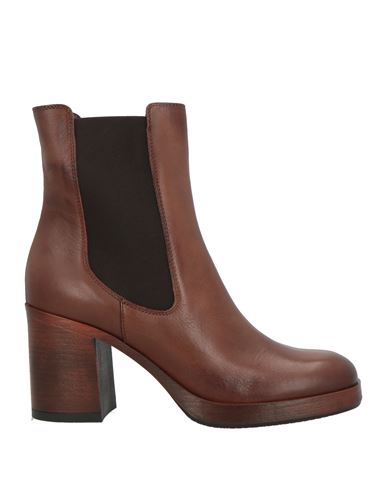 Noa A. Woman Ankle Boots Tan Size 10 Leather