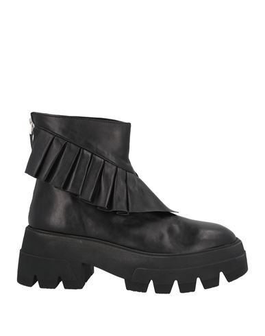 Andrea Wazen Woman Ankle Boots Black Size 9.5 Leather
