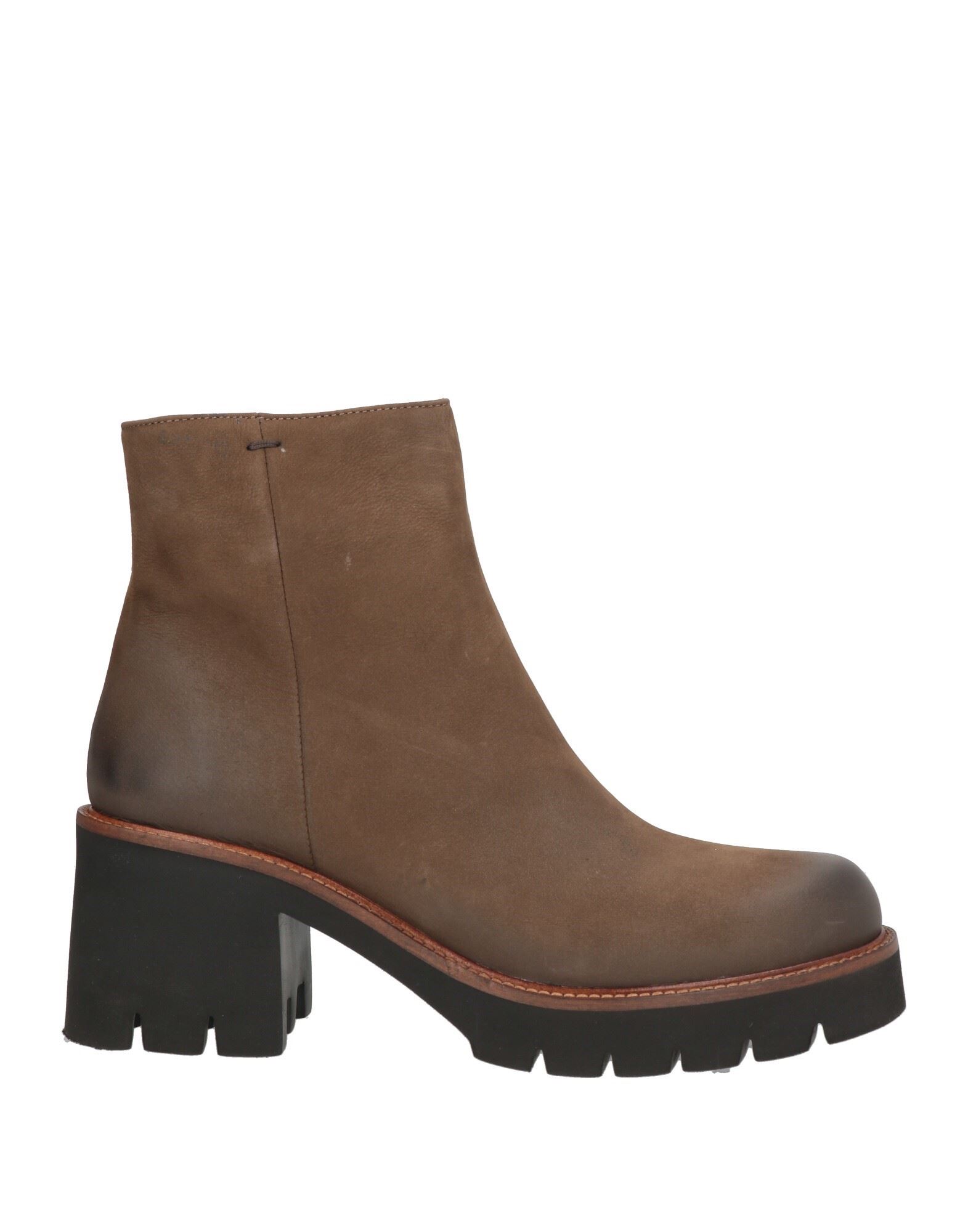 MAT:20 MAT:20 ΠΑΠΟΥΤΣΙΑ Μποτάκια