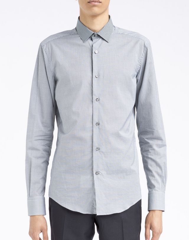 white shirt small collar