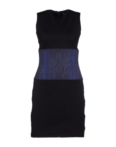 Короткое платье