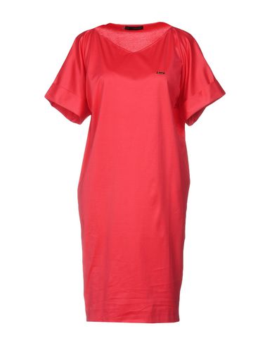 Короткое платье