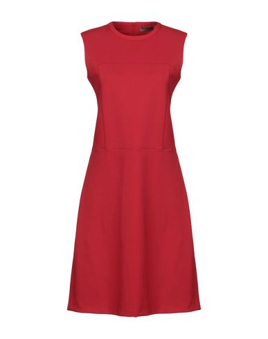 Платье до колена