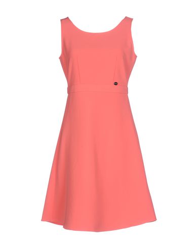 Короткое платье