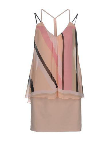 Короткое платье