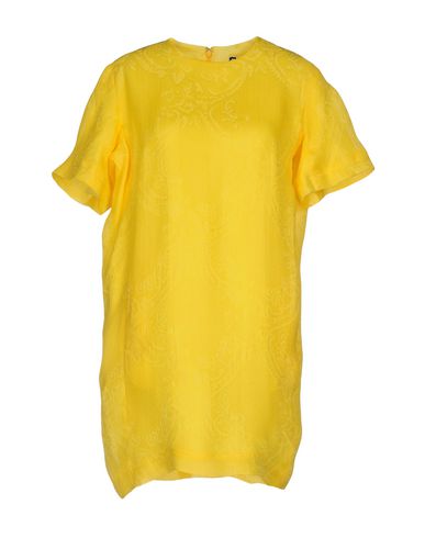 Короткое платье