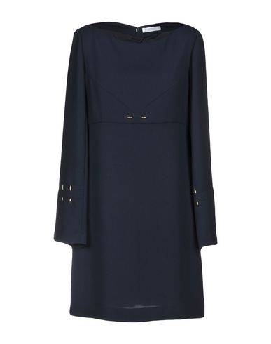 Короткое платье