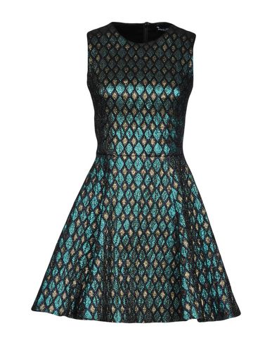 Короткое платье