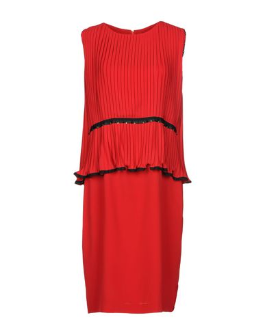 Платье до колена