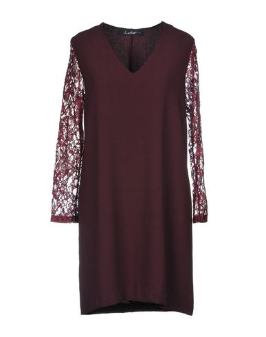 Короткое платье Lovlet
