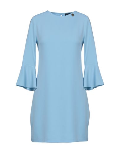 Короткое платье