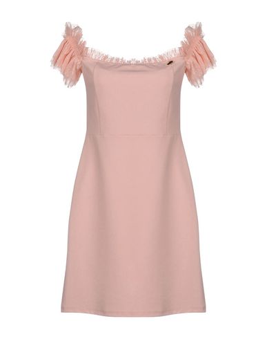 Короткое платье