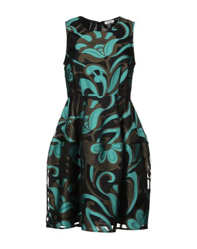 Короткое платье