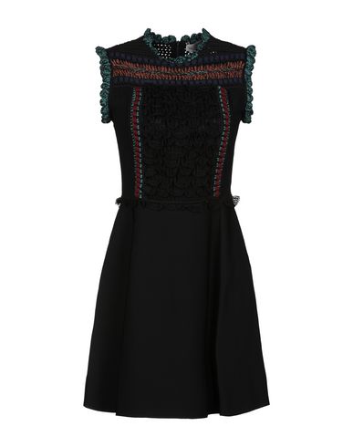 Короткое платье