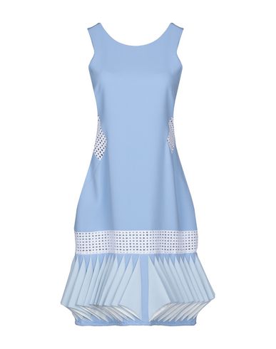 Короткое платье