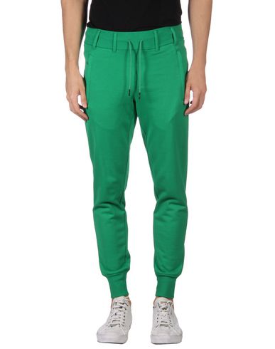 メンズ 緑 グリーンパンツをコーディネートに取り入れる着こなし方のポイント Fashion Spider
