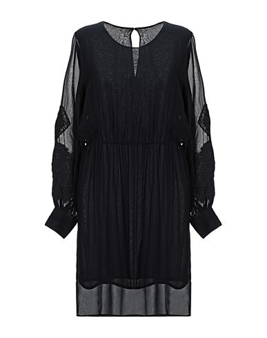 Короткое платье MINIMUM 