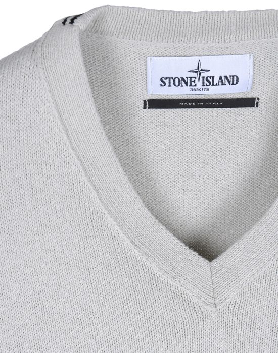 V Neck Stone Island Men - Official Store