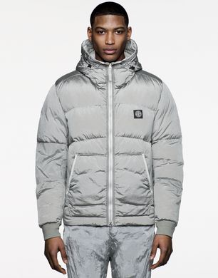 この機会にいかがでしょうかSTONE ISLAND Nylon Metal Jacket