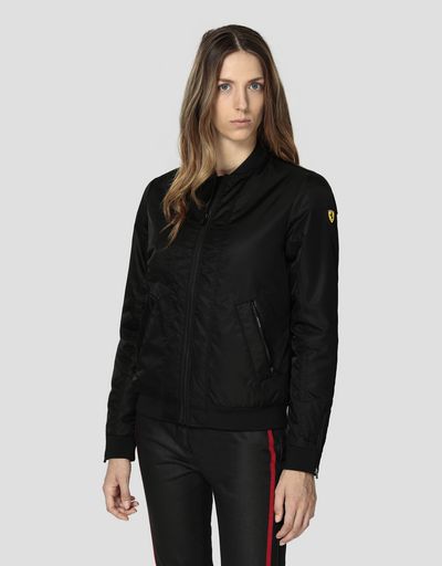 Bómber de mujer acolchada en tejido hidrófugo