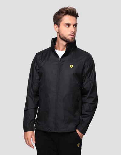 Foldable men's jacket in water resistant fabric