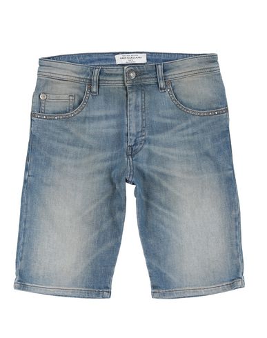 Джинсовые шорты