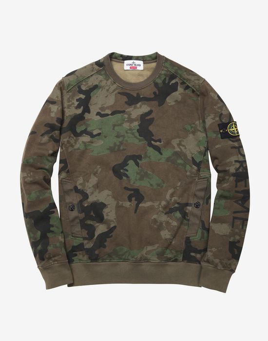 supreme camo sweatshirt