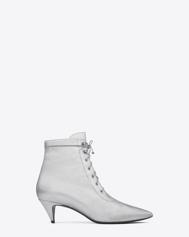 Kitten heel Kitten heel