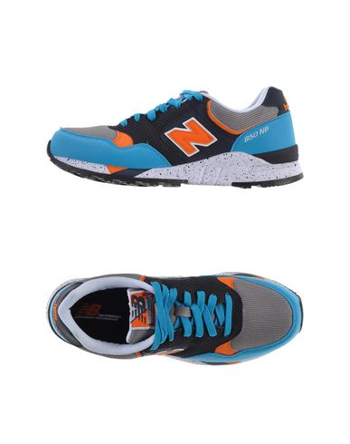 фото Низкие кеды и кроссовки new balance