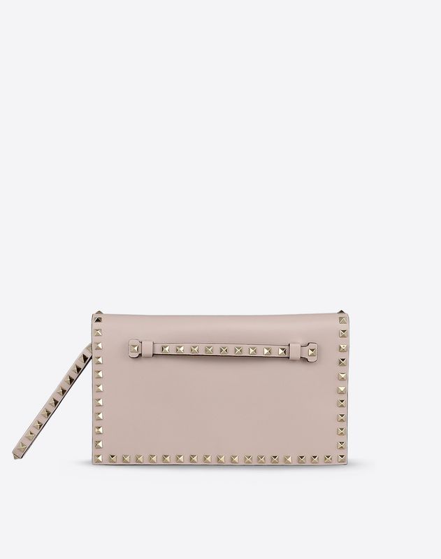 Women's Rockstud Clutch Valentino Garavani | Valentino Online Boutique US