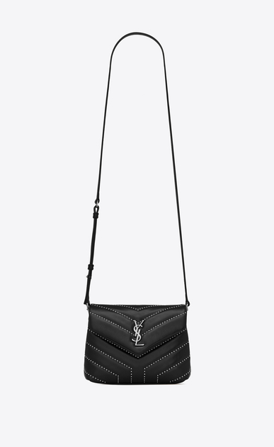 Loulou Toy Tasche aus schwarzem Glanzleder mit Y-Steppnähten und Nieten