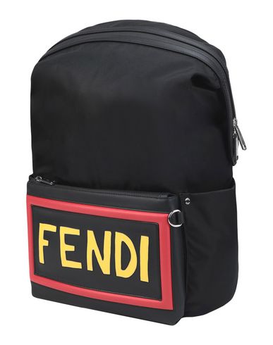 фото Рюкзаки и сумки на пояс Fendi