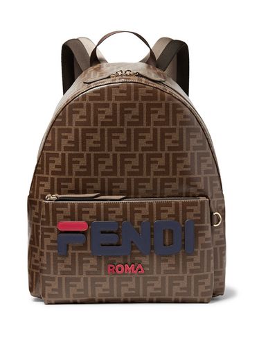 фото Рюкзаки и сумки на пояс Fendi