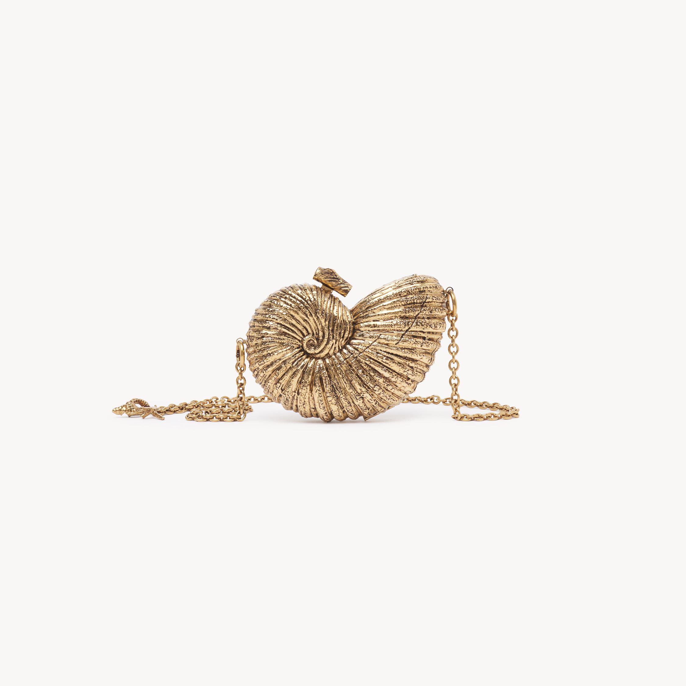 Chloé Sea Treasures Shell Minaudière In Metal Gold Size Onesize 70% Aluminium, 30% Brass In Gold