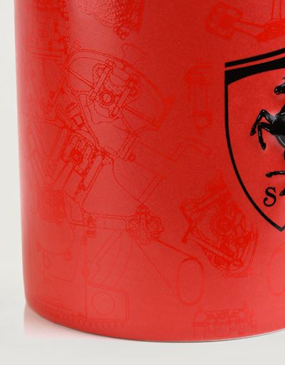 Scuderia Ferrari Online Store - 3D 法拉利盾形徽标与亮泽、哑光图案装饰陶瓷马克杯 - 马克杯与杯子