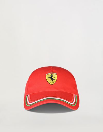 Adjustable three-colour cap