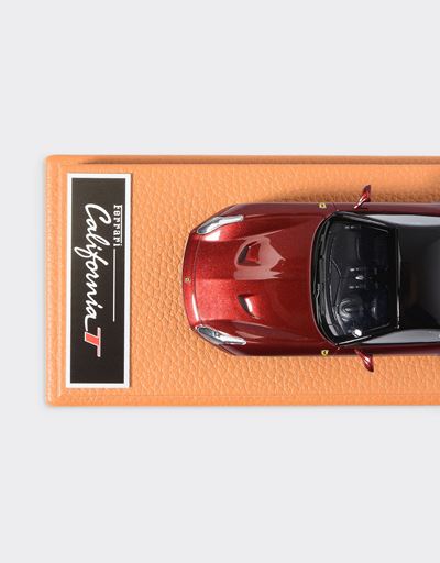 Scuderia Ferrari Online Store - Ferrari California T 1:43 scale model - Car Models 01:43