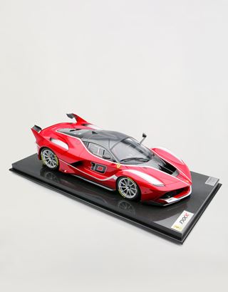 Scuderia Ferrari Online Store - Ferrari FXX-K Model in 1:8 scale - Car Models 1_1.8