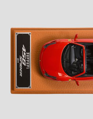 Scuderia Ferrari Online Store - 1:43 scale model of Ferrari 458 Spider - Car Models 01:43