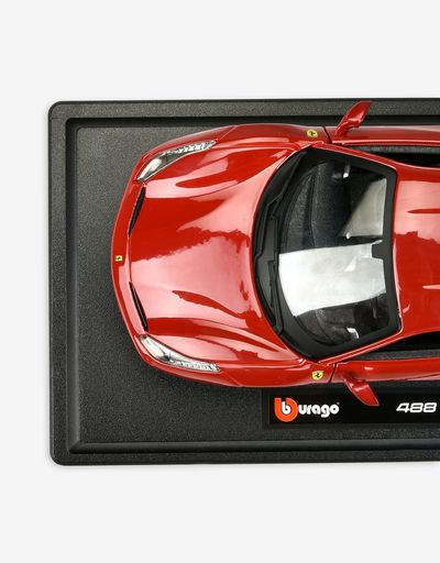 Scuderia Ferrari Online Store - Ferrari 488 GTB 1:24 scale model - Car Models 01:24
