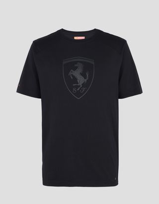 Scuderia Ferrari Online Store - Men's short-sleeve t-shirt with black Shield - Short Sleeve T-Shirts