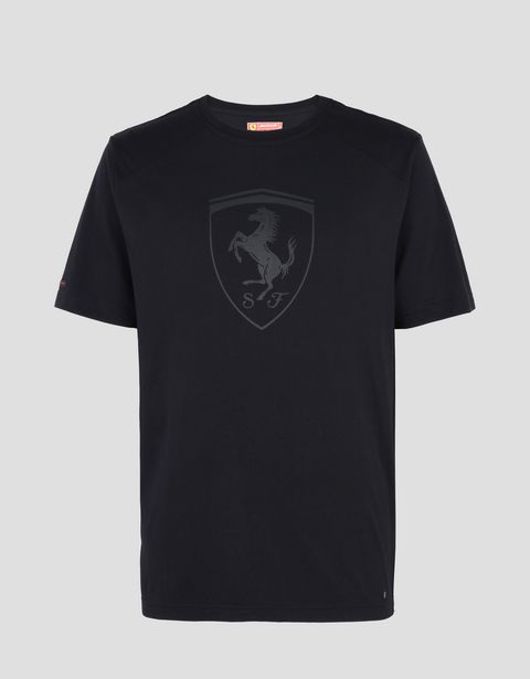 Scuderia Ferrari Online Store - Men's short-sleeve t-shirt with black Shield - Short Sleeve T-Shirts