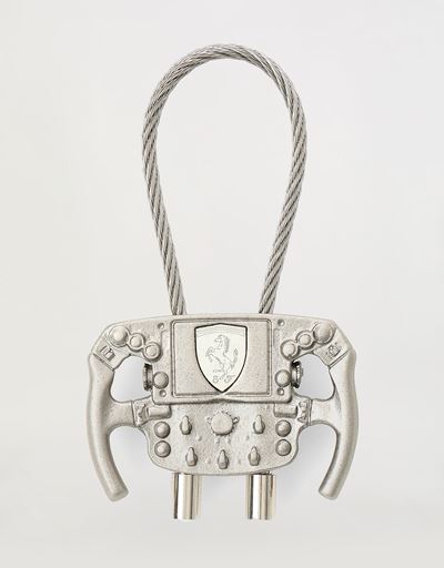 Металлический брелок для ключей в форме штурвала